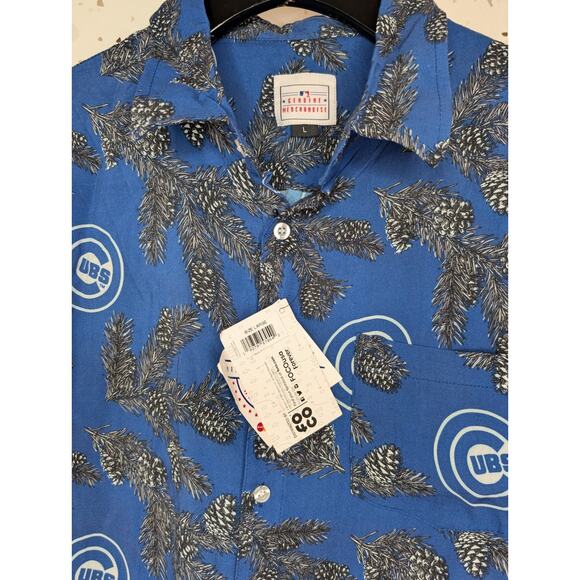 FOCO MLB Chicago Cubs Pinecone Men's Large Button Up Shirt - Picture 2 of 7